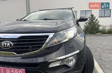 Внедорожник / Кроссовер Kia Sportage 2013 в Старой Выжевке