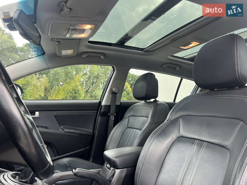 Внедорожник / Кроссовер Kia Sportage 2013 в Старой Выжевке