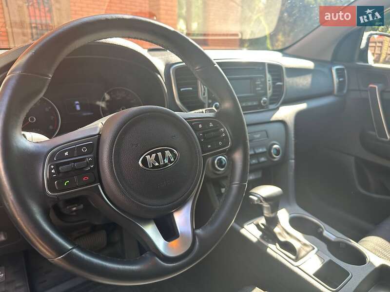 Внедорожник / Кроссовер Kia Sportage 2016 в Киеве
