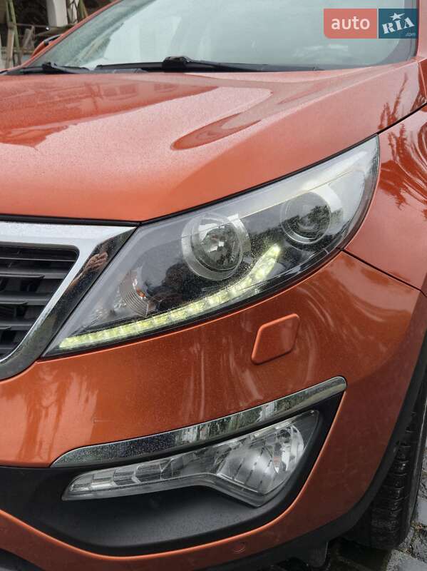 Позашляховик / Кросовер Kia Sportage 2012 в Золочеві