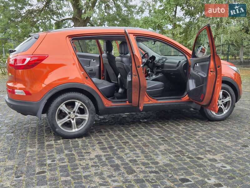 Позашляховик / Кросовер Kia Sportage 2012 в Золочеві
