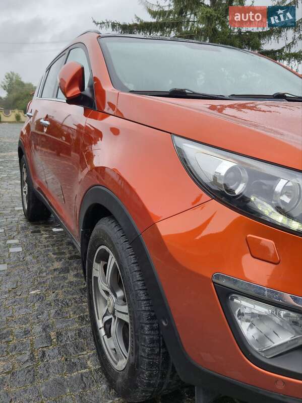 Позашляховик / Кросовер Kia Sportage 2012 в Золочеві
