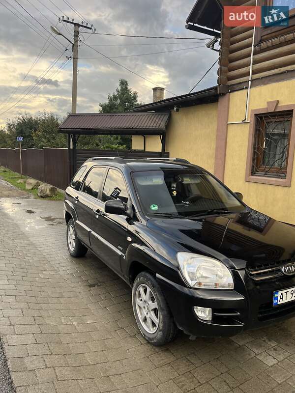 Внедорожник / Кроссовер Kia Sportage 2006 в Верховине