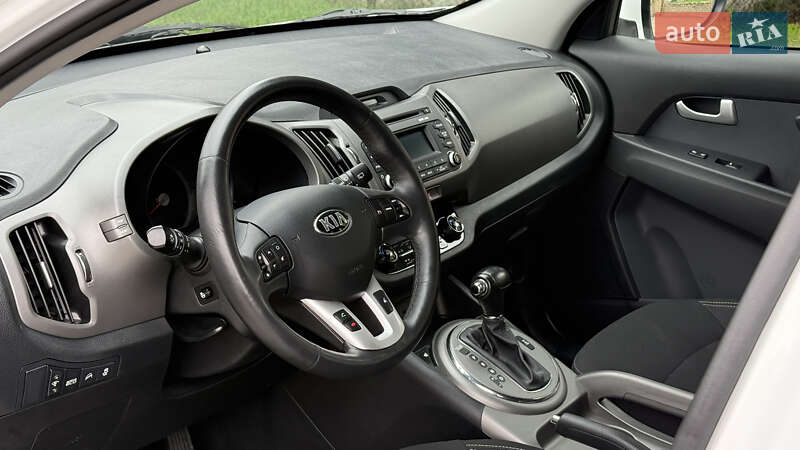 Внедорожник / Кроссовер Kia Sportage 2014 в Радивилове