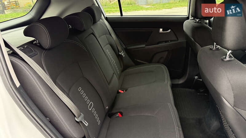 Внедорожник / Кроссовер Kia Sportage 2014 в Радивилове