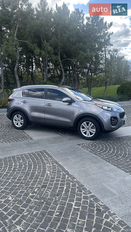Внедорожник / Кроссовер Kia Sportage 2016 в Днепре