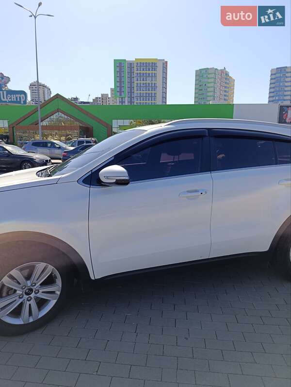 Позашляховик / Кросовер Kia Sportage 2016 в Одесі