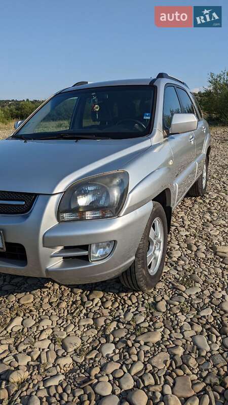 Внедорожник / Кроссовер Kia Sportage 2007 в Калуше