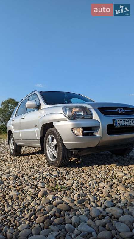 Внедорожник / Кроссовер Kia Sportage 2007 в Калуше