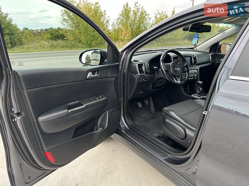 Внедорожник / Кроссовер Kia Sportage 2016 в Радехове