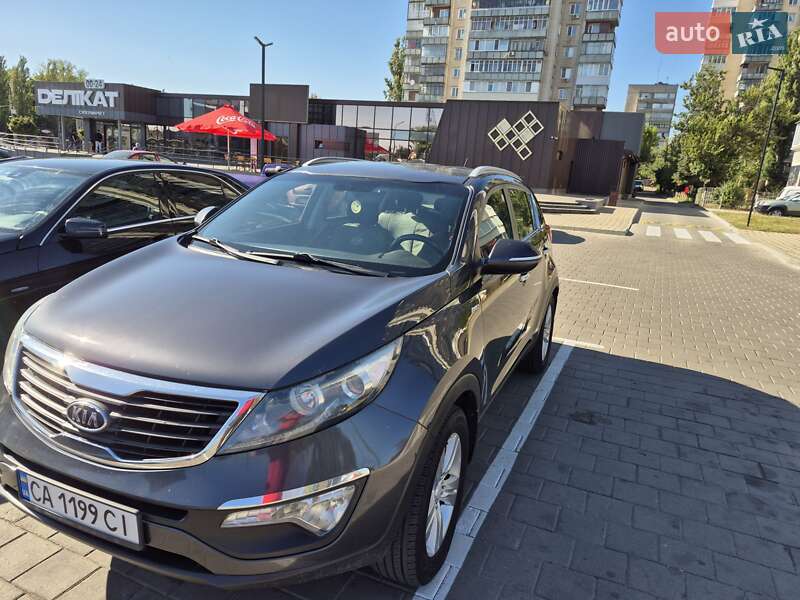 Позашляховик / Кросовер Kia Sportage 2011 в Черкасах