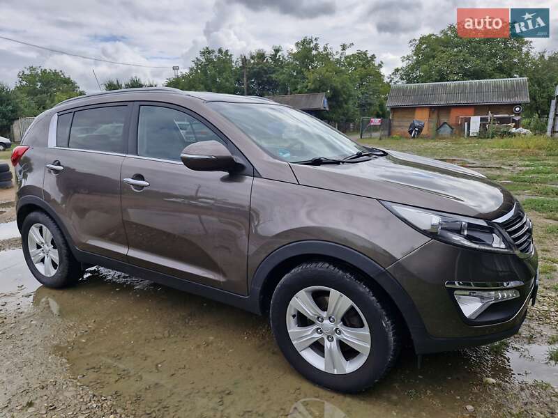 Внедорожник / Кроссовер Kia Sportage 2011 в Калуше