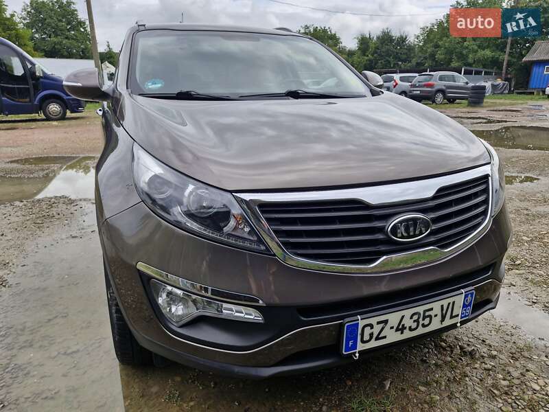Внедорожник / Кроссовер Kia Sportage 2011 в Калуше
