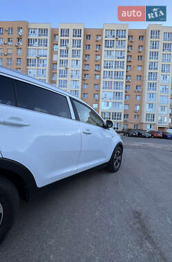 Внедорожник / Кроссовер Kia Sportage 2012 в 