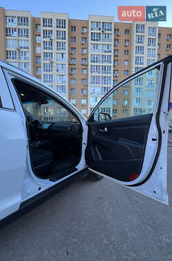 Внедорожник / Кроссовер Kia Sportage 2012 в 