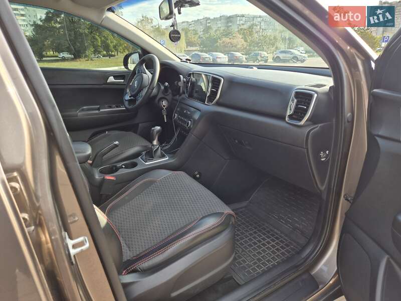 Внедорожник / Кроссовер Kia Sportage 2016 в Львове