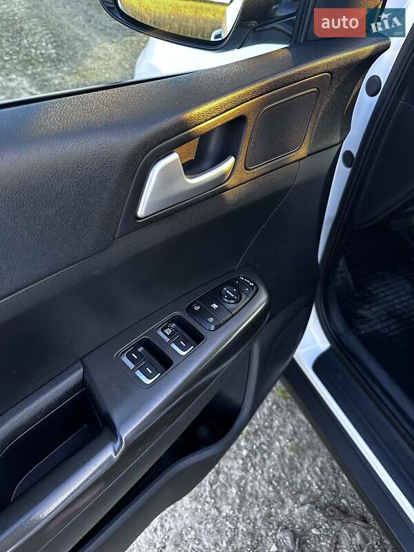 Внедорожник / Кроссовер Kia Sportage 2018 в Львове