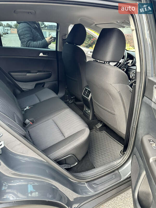 Внедорожник / Кроссовер Kia Sportage 2020 в Днепре фото 12 Внедорожник / Кроссовер Kia Sportage 2020 в Днепре