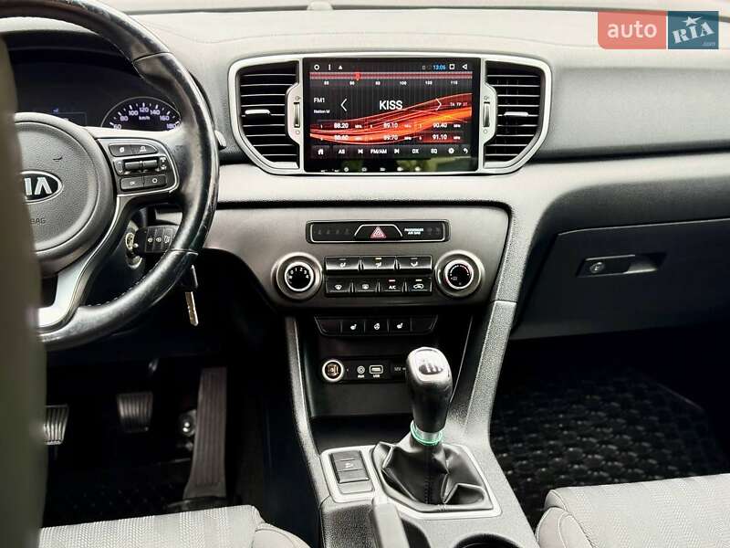 Внедорожник / Кроссовер Kia Sportage 2016 в Львове