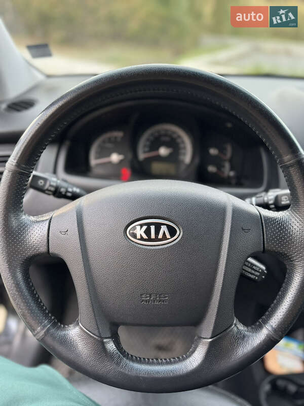 Внедорожник / Кроссовер Kia Sportage 2008 в Днепре фото 37 Внедорожник / Кроссовер Kia Sportage 2008 в Днепре