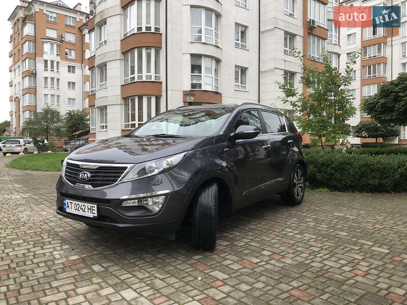 Внедорожник / Кроссовер Kia Sportage 2013 в Ивано-Франковске фото 3 Внедорожник / Кроссовер Kia Sportage 2013 в Ивано-Франковске