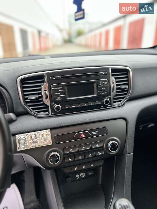 Позашляховик / Кросовер Kia Sportage 2016 в Луцьку фото 34 Позашляховик / Кросовер Kia Sportage 2016 в Луцьку