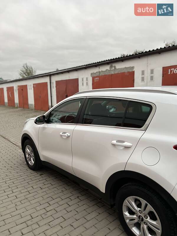 Позашляховик / Кросовер Kia Sportage 2016 в Луцьку фото 61 Позашляховик / Кросовер Kia Sportage 2016 в Луцьку