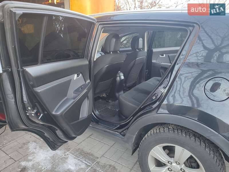 Внедорожник / Кроссовер Kia Sportage 2012 в Днепре