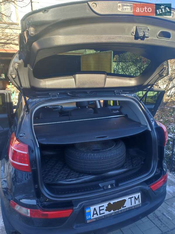 Внедорожник / Кроссовер Kia Sportage 2012 в Днепре