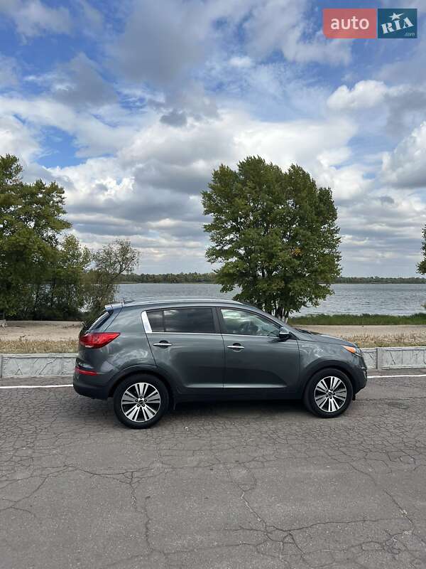 Внедорожник / Кроссовер Kia Sportage 2014 в Каменском