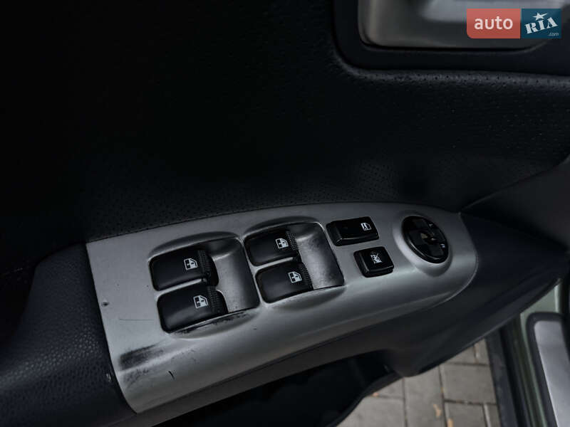 Позашляховик / Кросовер Kia Sportage 2005 в Миколаєві