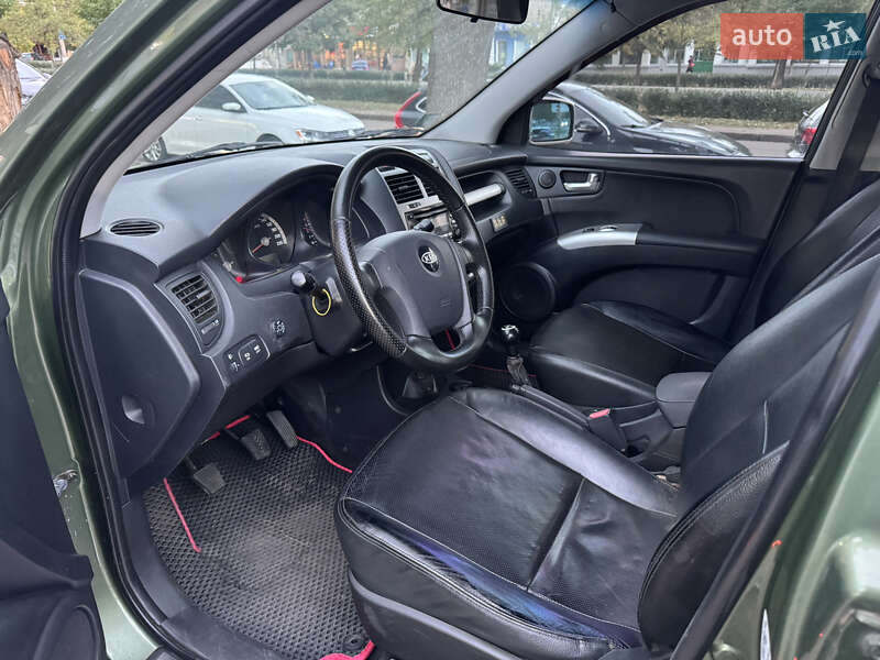 Позашляховик / Кросовер Kia Sportage 2005 в Миколаєві