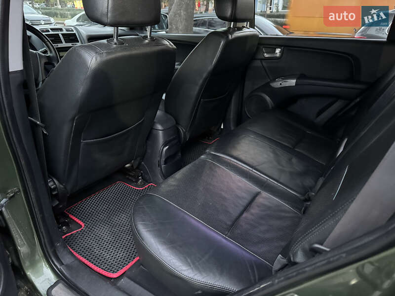Позашляховик / Кросовер Kia Sportage 2005 в Миколаєві