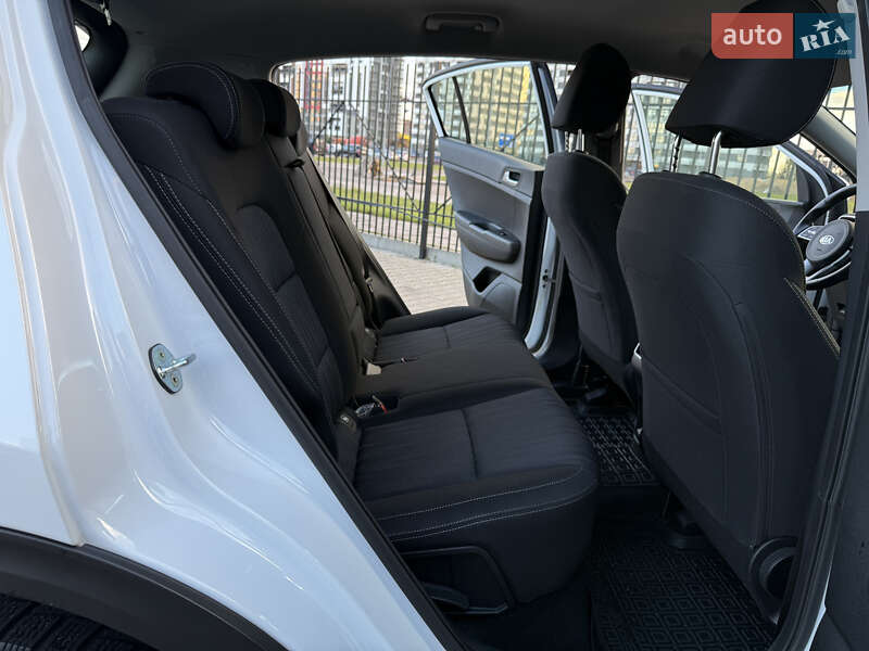 Внедорожник / Кроссовер Kia Sportage 2021 в Киеве