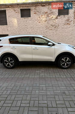 Позашляховик / Кросовер Kia Sportage 2018 в 