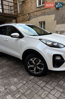 Позашляховик / Кросовер Kia Sportage 2018 в 