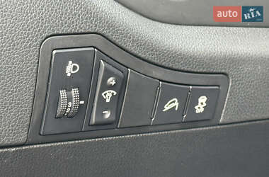 Позашляховик / Кросовер Kia Sportage 2012 в 