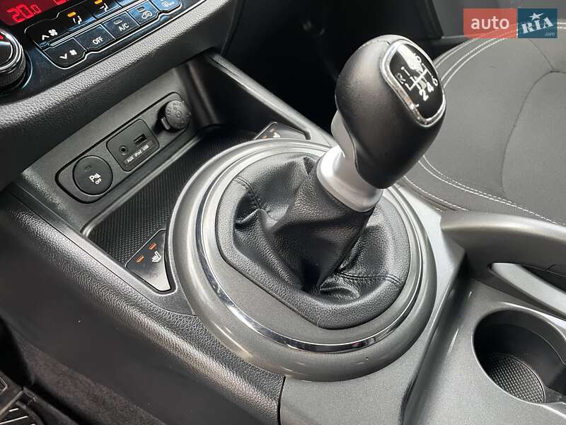 Позашляховик / Кросовер Kia Sportage 2012 в Ковелі