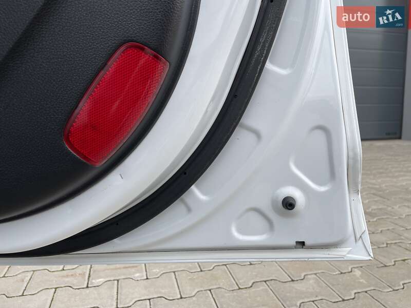 Позашляховик / Кросовер Kia Sportage 2012 в Ковелі