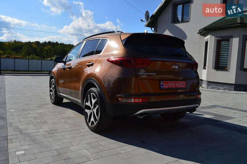 Позашляховик / Кросовер Kia Sportage 2017 в Львові