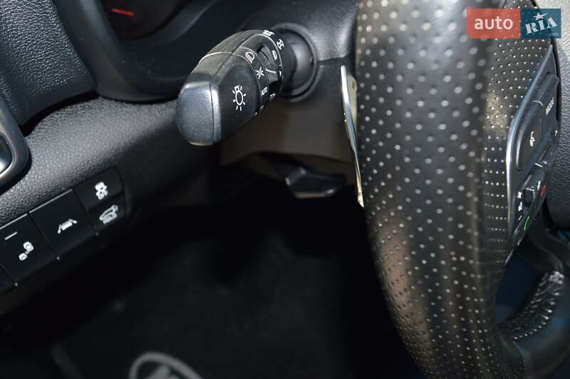 Позашляховик / Кросовер Kia Sportage 2017 в Львові