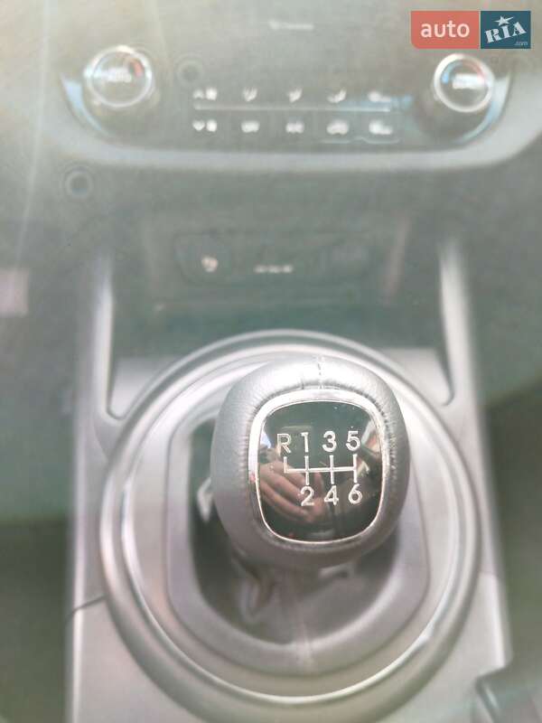 Позашляховик / Кросовер Kia Sportage 2011 в Луцьку фото 22 Позашляховик / Кросовер Kia Sportage 2011 в Луцьку