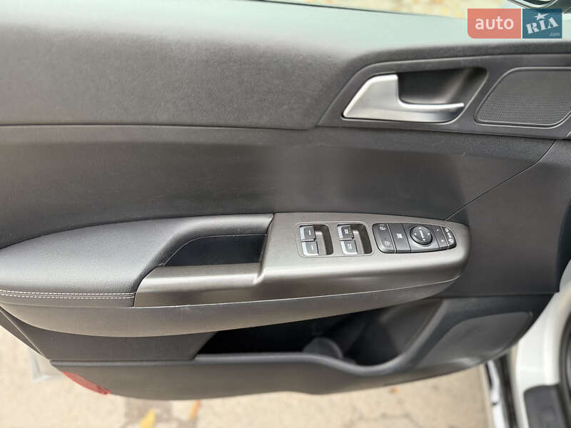 Внедорожник / Кроссовер Kia Sportage 2019 в Луцке фото 26 Внедорожник / Кроссовер Kia Sportage 2019 в Луцке