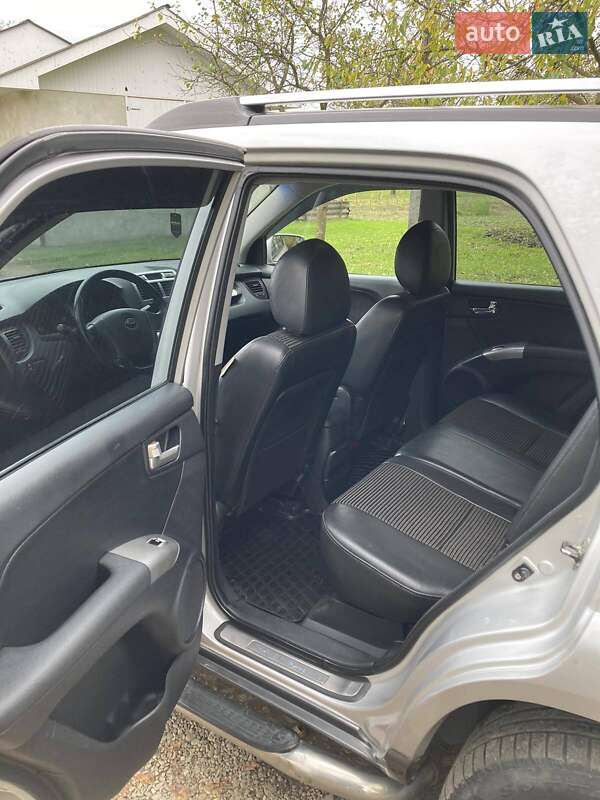 Внедорожник / Кроссовер Kia Sportage 2004 в Косове фото 10 Внедорожник / Кроссовер Kia Sportage 2004 в Косове