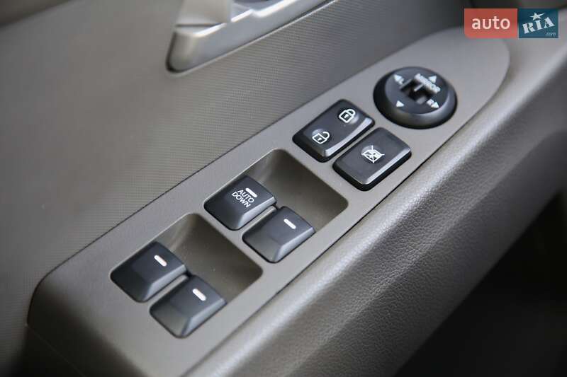 Внедорожник / Кроссовер Kia Sportage 2014 в Харькове