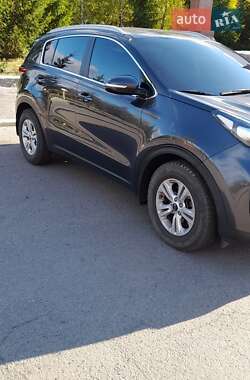 Внедорожник / Кроссовер Kia Sportage 2016 в Полтаве