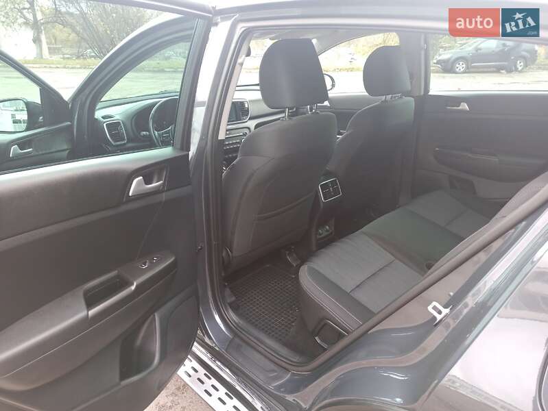 Позашляховик / Кросовер Kia Sportage 2019 в Чернігові фото 4 Позашляховик / Кросовер Kia Sportage 2019 в Чернігові