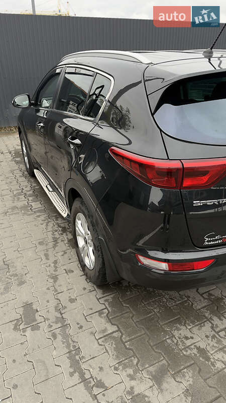 Позашляховик / Кросовер Kia Sportage 2016 в Луцьку