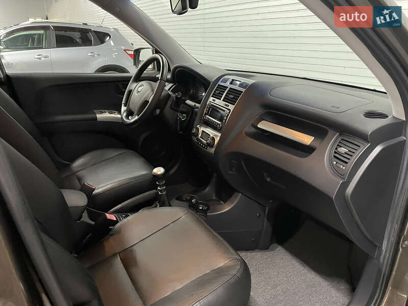 Позашляховик / Кросовер Kia Sportage 2007 в Стрию фото 37 Позашляховик / Кросовер Kia Sportage 2007 в Стрию
