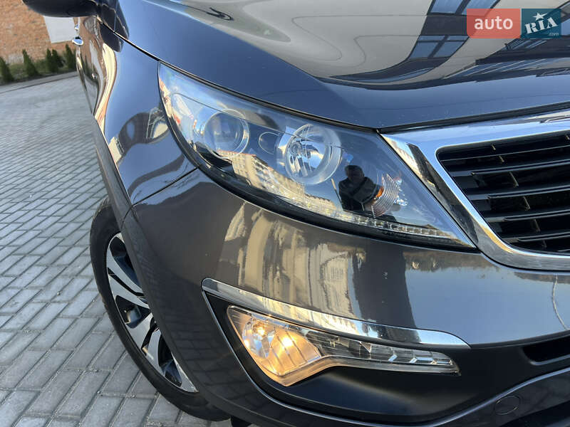Позашляховик / Кросовер Kia Sportage 2010 в Тернополі фото 29 Позашляховик / Кросовер Kia Sportage 2010 в Тернополі